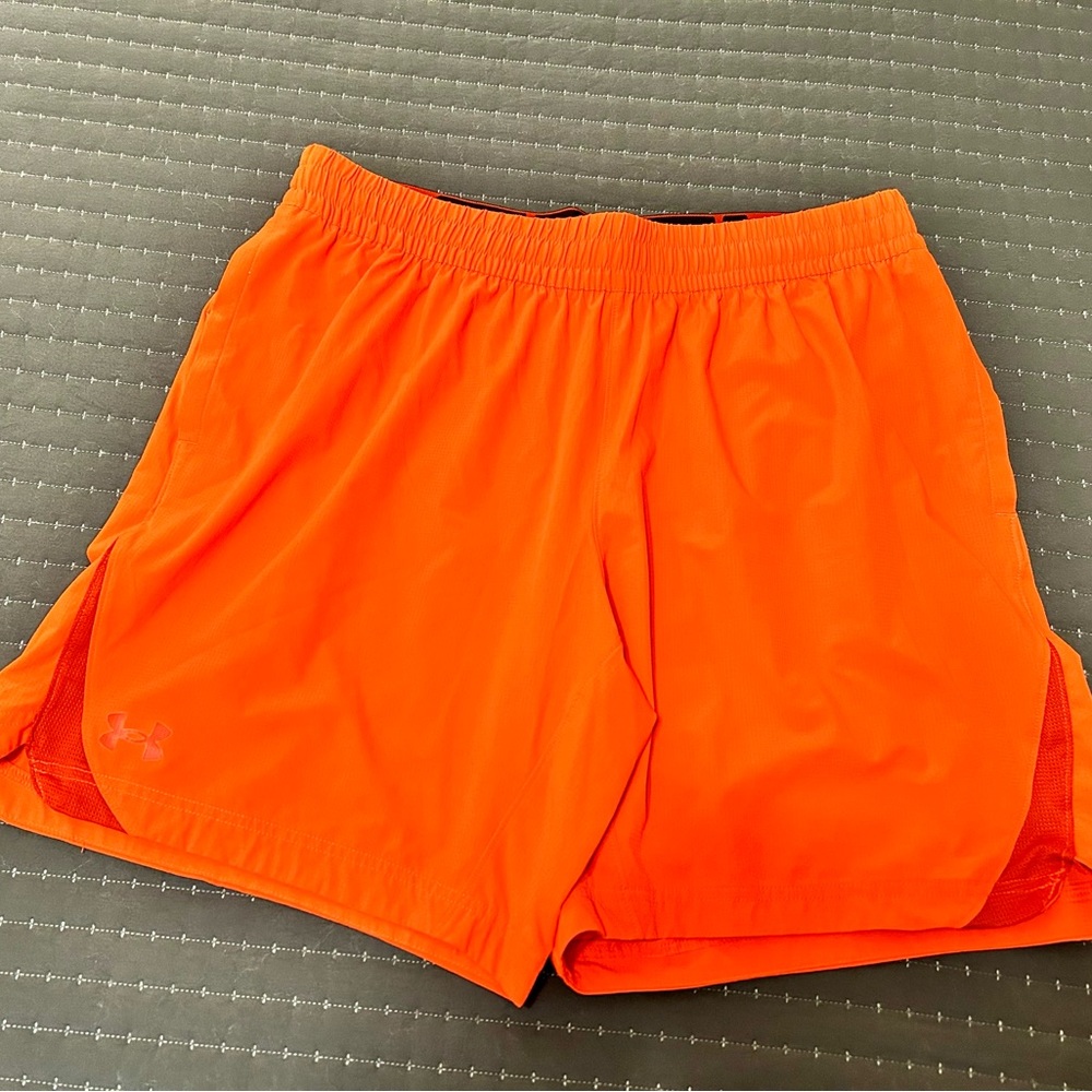 Men’s Under Armour XL workout shorts